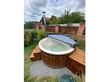 Hottub houtgestookt Ø 200 cm – DuxSpa Fjell acrylkuip met thermowood ombouw (4–6 pers)